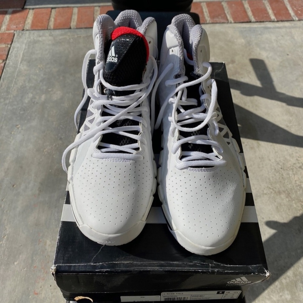 Adidas White and Black Basketball Shoes size 10.5 NWB